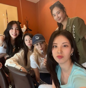 (Instagram/@tiffanyyoungofficial)